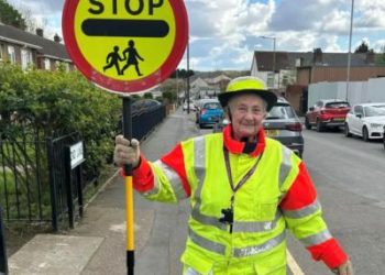 Council pays tribute to beloved school crossing patrol warden Pat